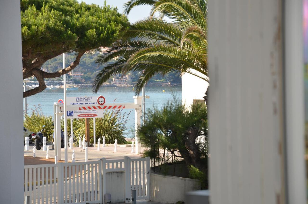 Les Pieds Dans L'Eau Apartamento Saint-Cyr-sur-Mer Exterior foto